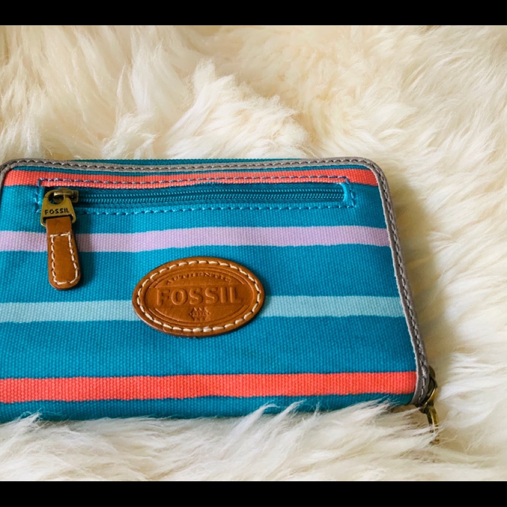 Fossil wallet